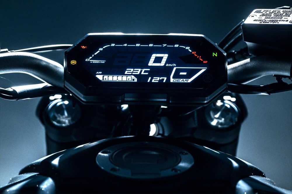 Yamaha MT-07 Aceleración y Velocidad Máxima 