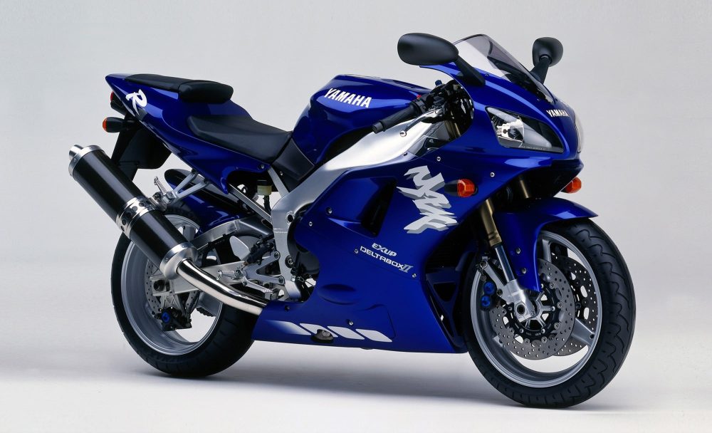 Aceleración de la YZF-R1 de 1998 frente a la de 2020